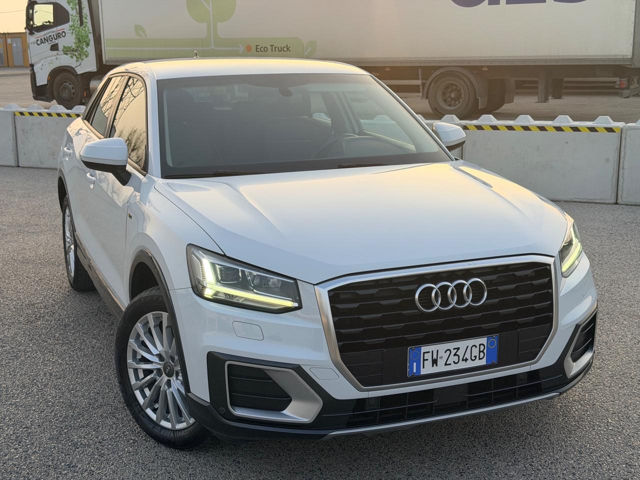 Audi Q2 30 TDI Business Design