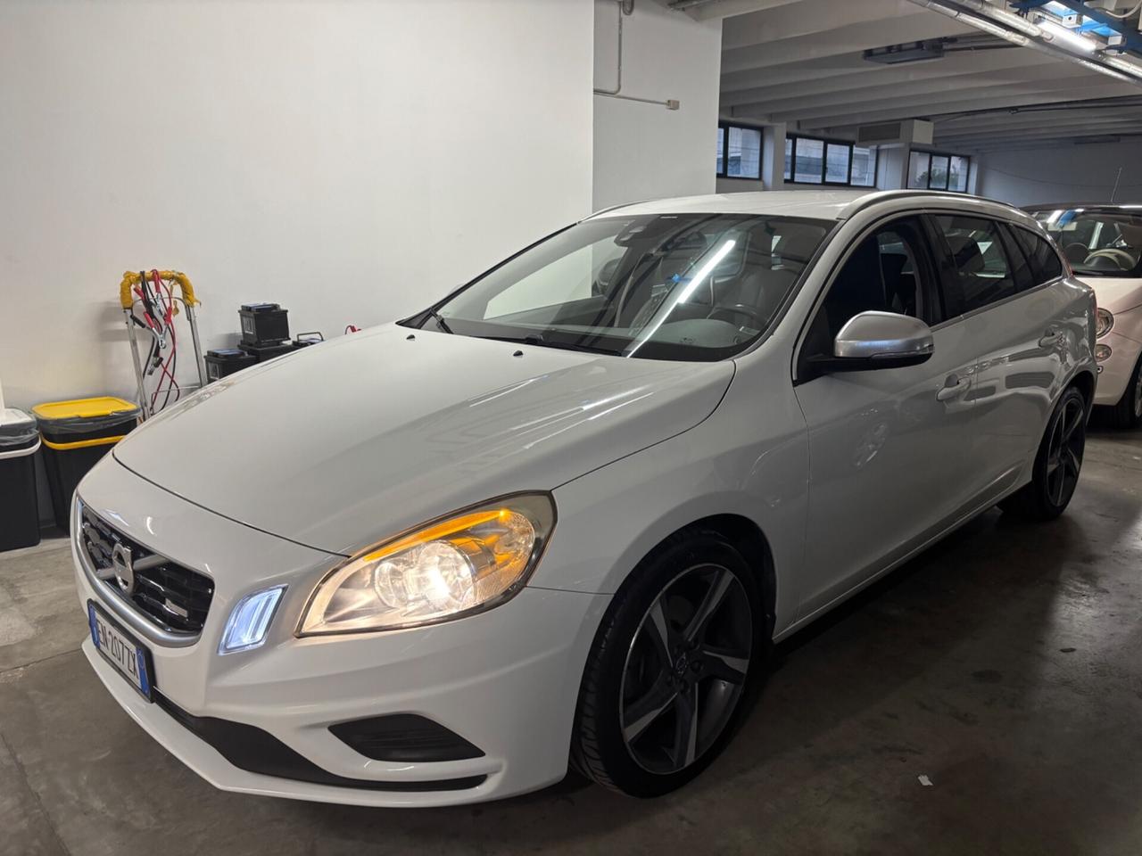 Volvo V60 D2 1.6 AUTOMATIC Summum GANCIO TRAINO