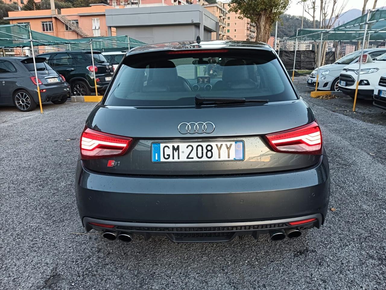 Audi A1 S1 2.0 TFSI quattro