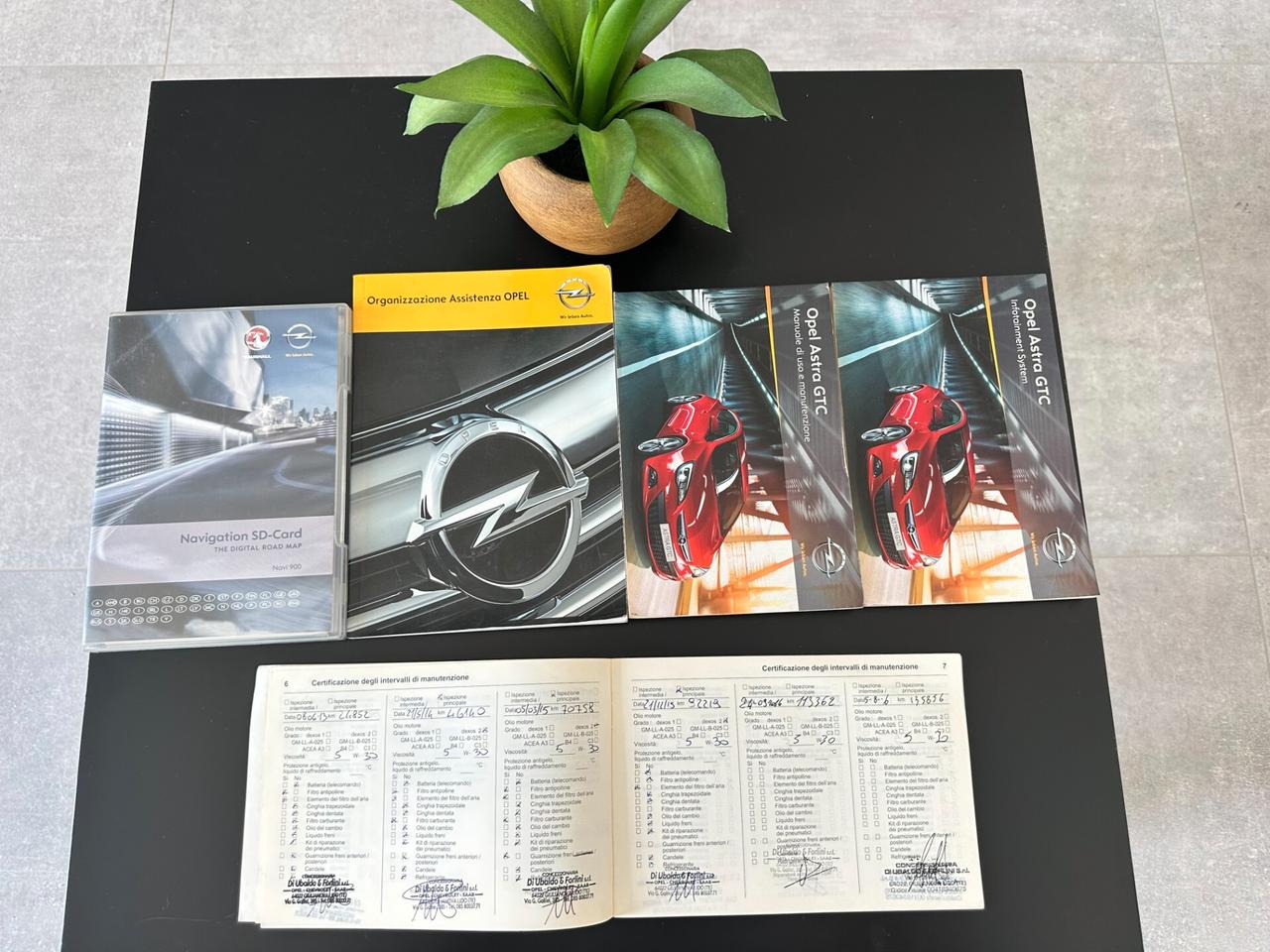 Opel Astra GTC 2.0 CDTI 165cv Cosmo 288.180 km