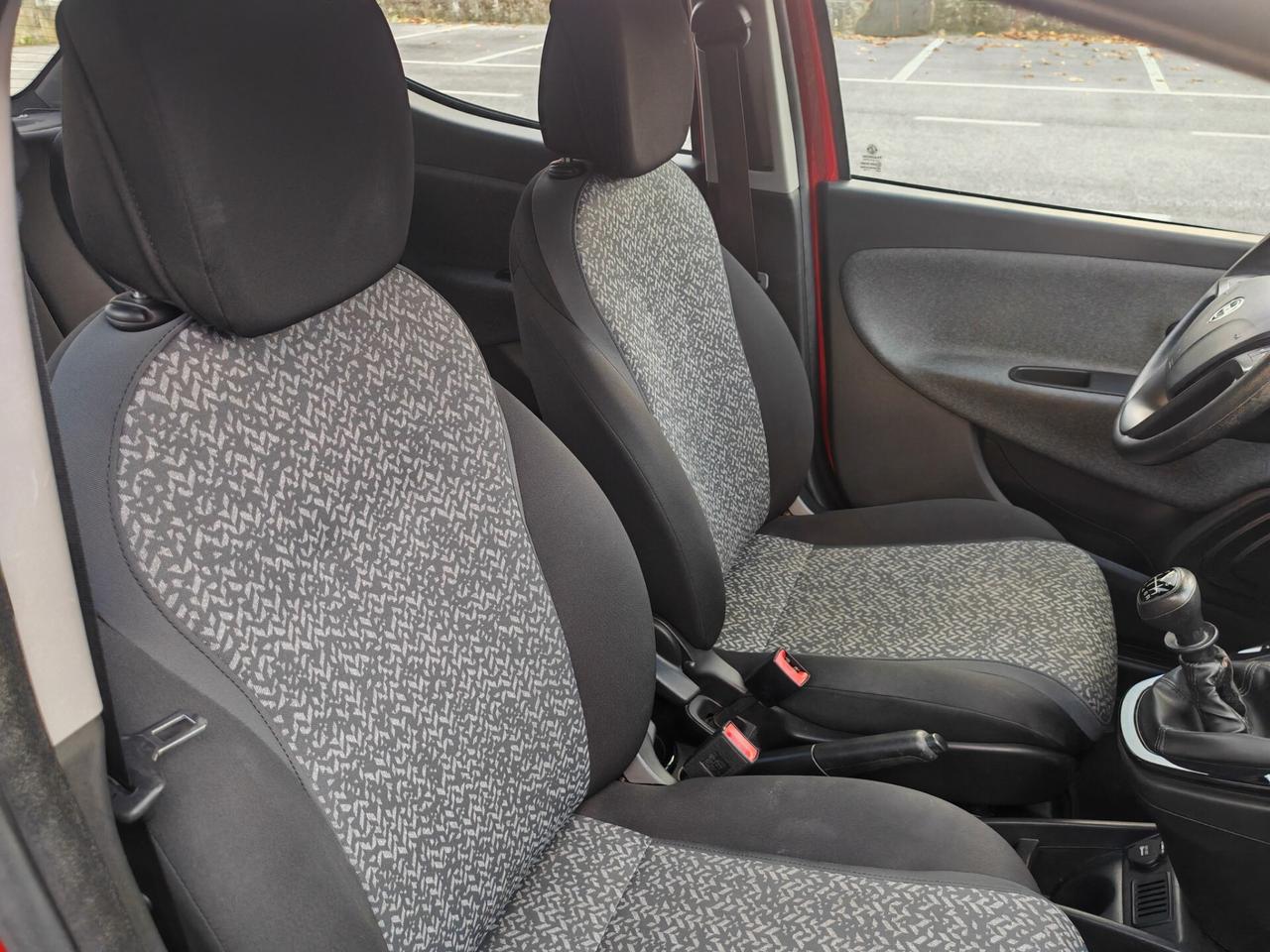 Lancia Ypsilon 5 porte Hybrid Incidentata