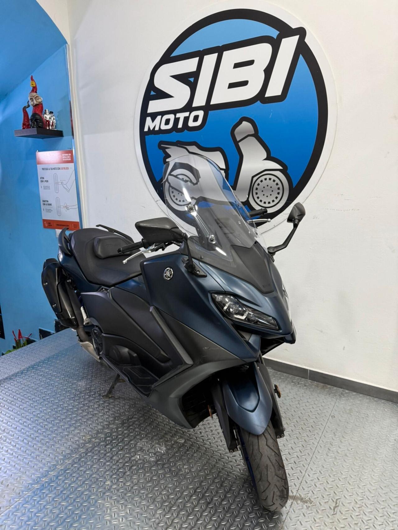 Yamaha T Max 560