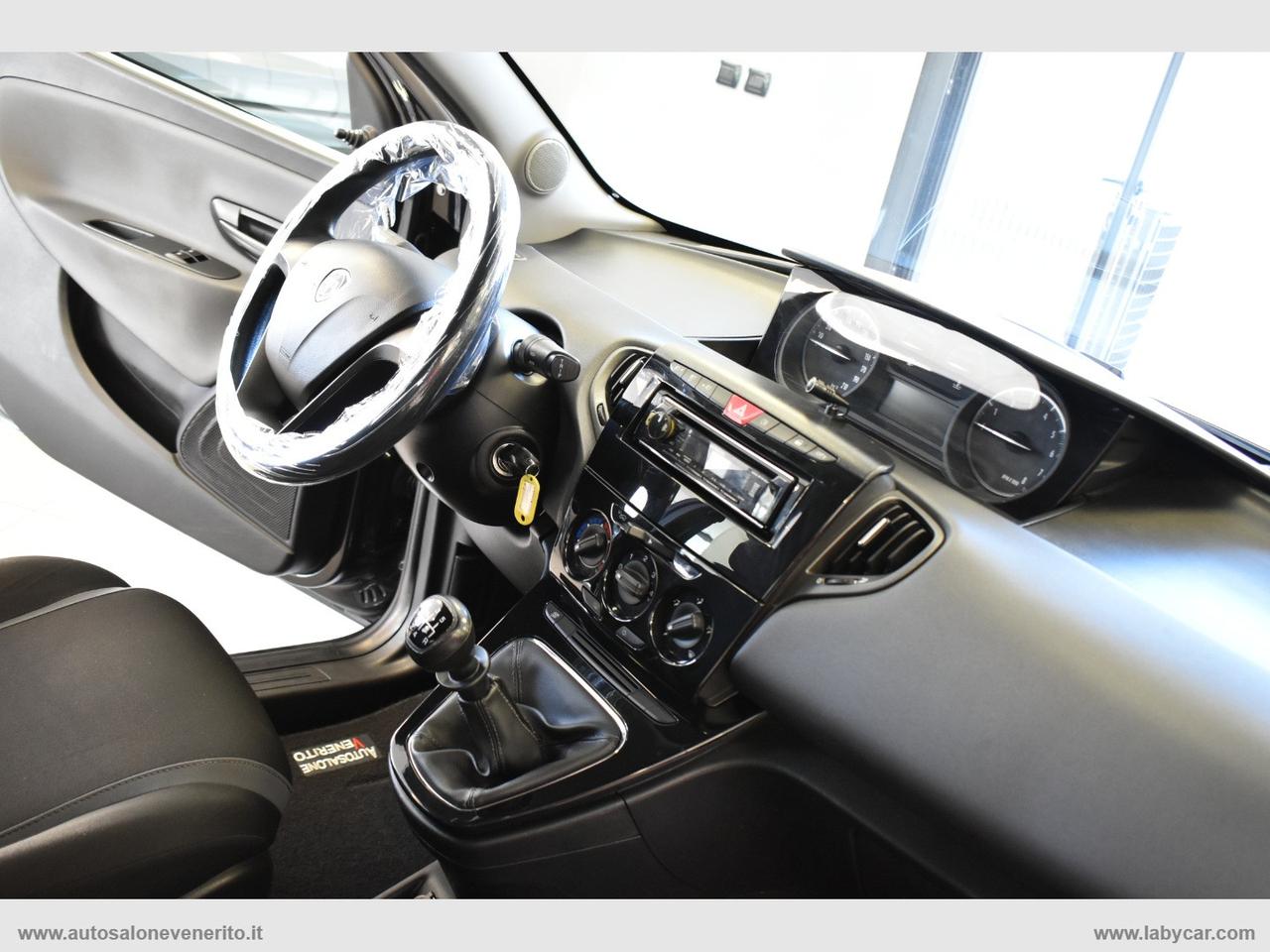 LANCIA Ypsilon 1.2 69 CV 5p. Gold