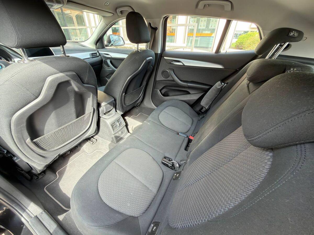 BMW X2 Sdrive18d Business X auto