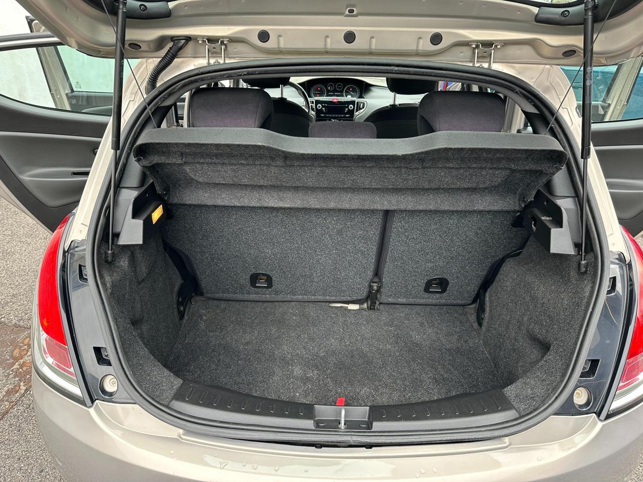 Lancia Ypsilon 5 Porte Ypsilon 1.3 mjt Gold s&s 95cv