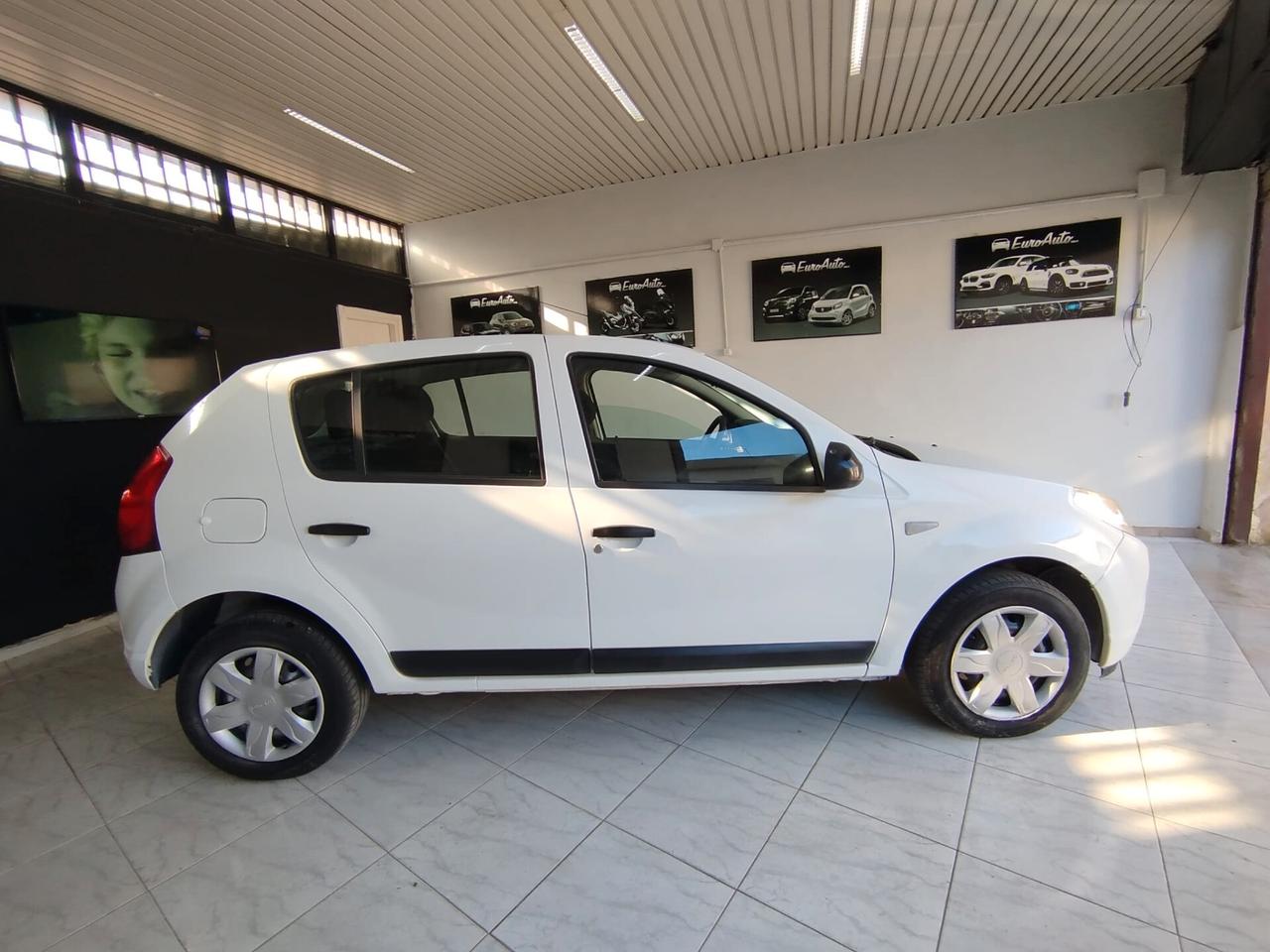 Dacia Sandero 1.4 benzina 75 CV CON GARANZIA