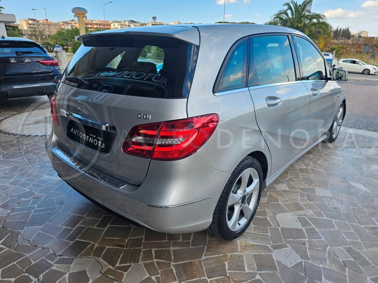 Mercedes-benz B 200 B 180 CDI BlueEFFICIENCY Premium#AUTO#LED#NAVI#XENO#PELLE