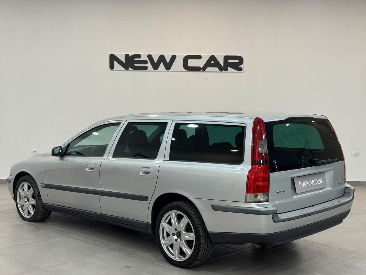 Volvo V70/XC70 XC70 2.4 D5 20V cat aut. AWD Optima