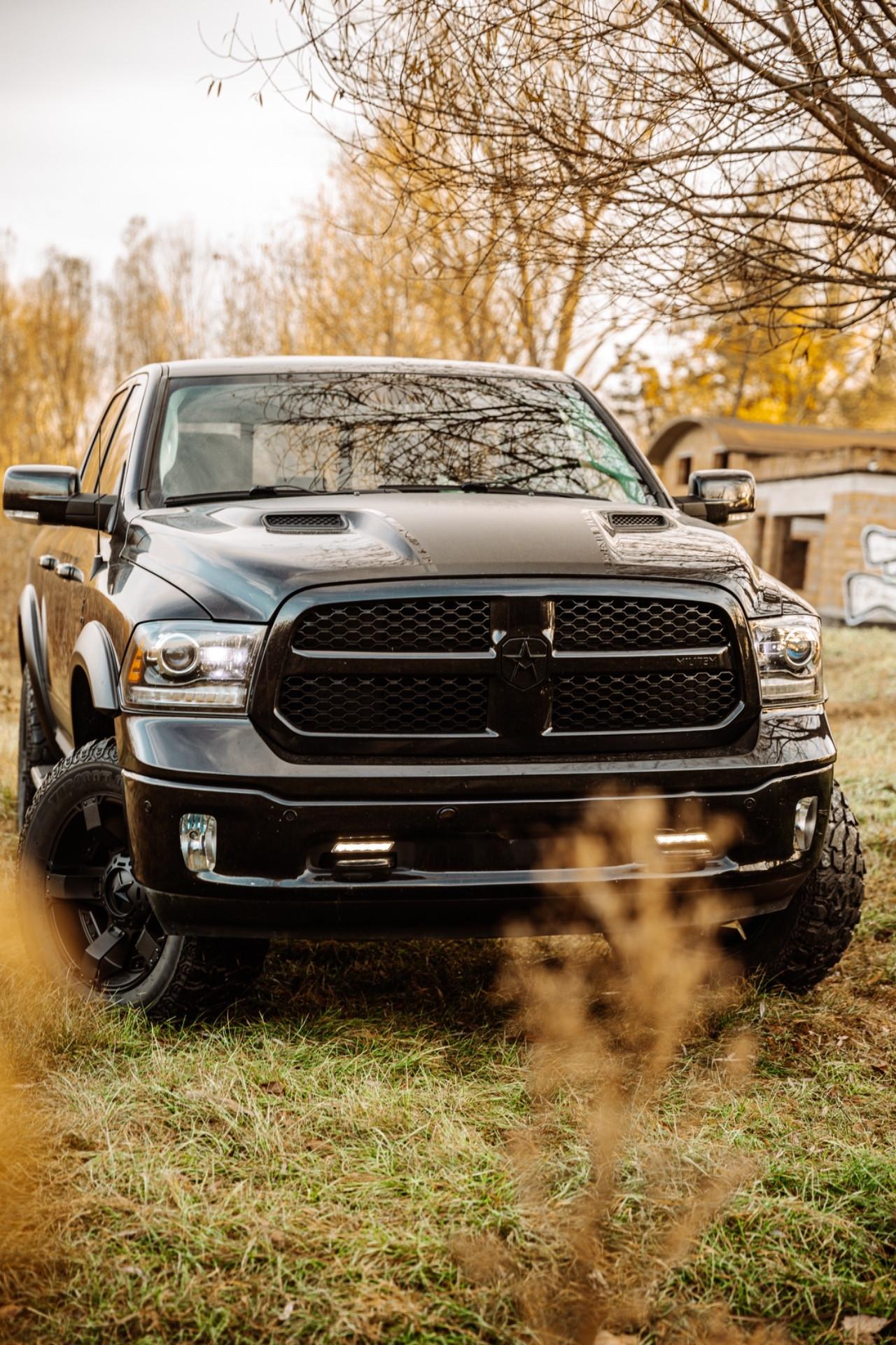 Dodge RAM MILITEM RX 5.7 V8 HEMI GPL N1