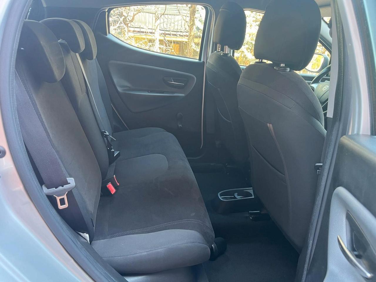Lancia Ypsilon 1.2 69 CV 5 porte Gold