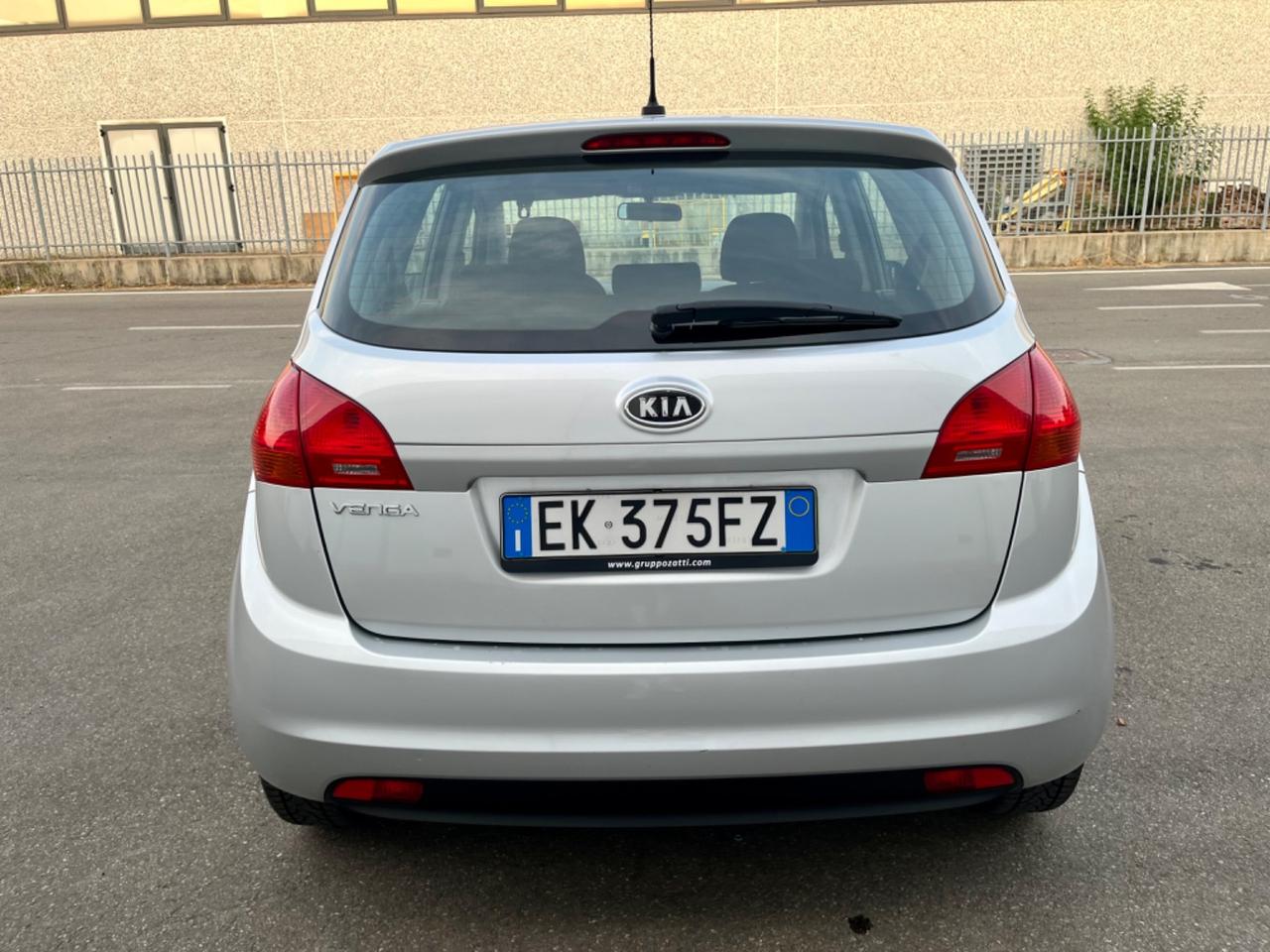 Kia Venga 1.4benz 2010 117.000km per neopatentati