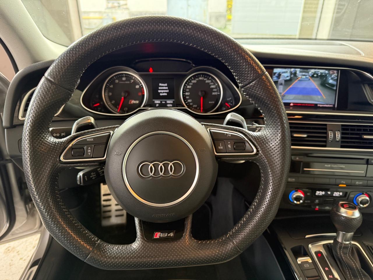 Audi A4 RS 4 Avant 4.2 V8 FSI quattro S tronic