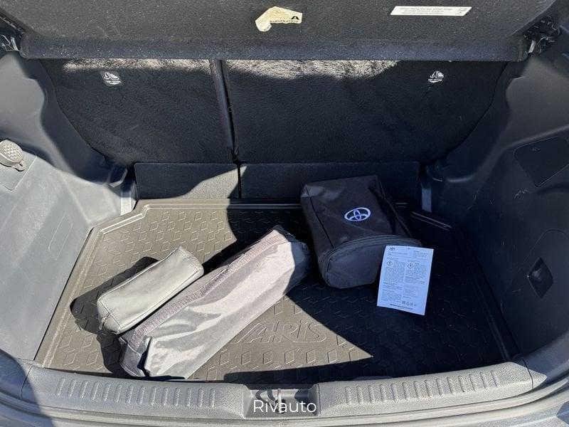 Toyota Yaris Hybrid Trend MY22