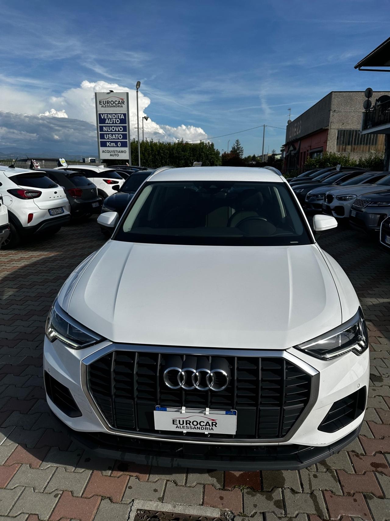 Audi Q3 35 TDI S tronic Business