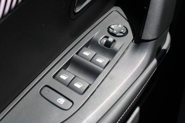 Peugeot 2008 1.2 Allure s&s 130cv Automatica con CarPlay