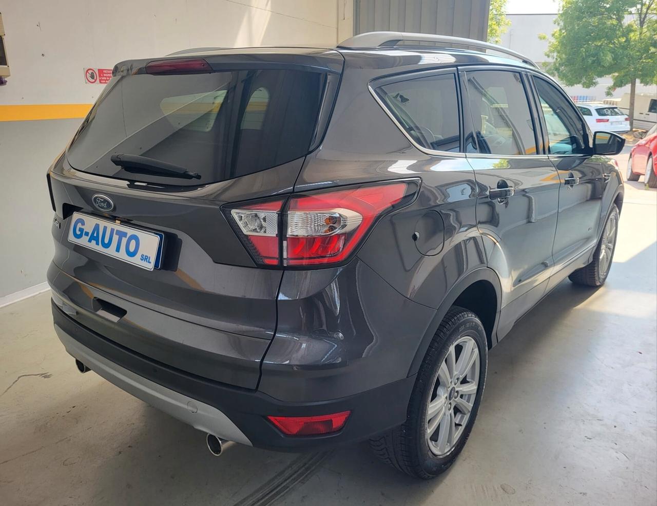 Ford Kuga 2.0 TDCI 150 CV S&S 4WD Powershift Business