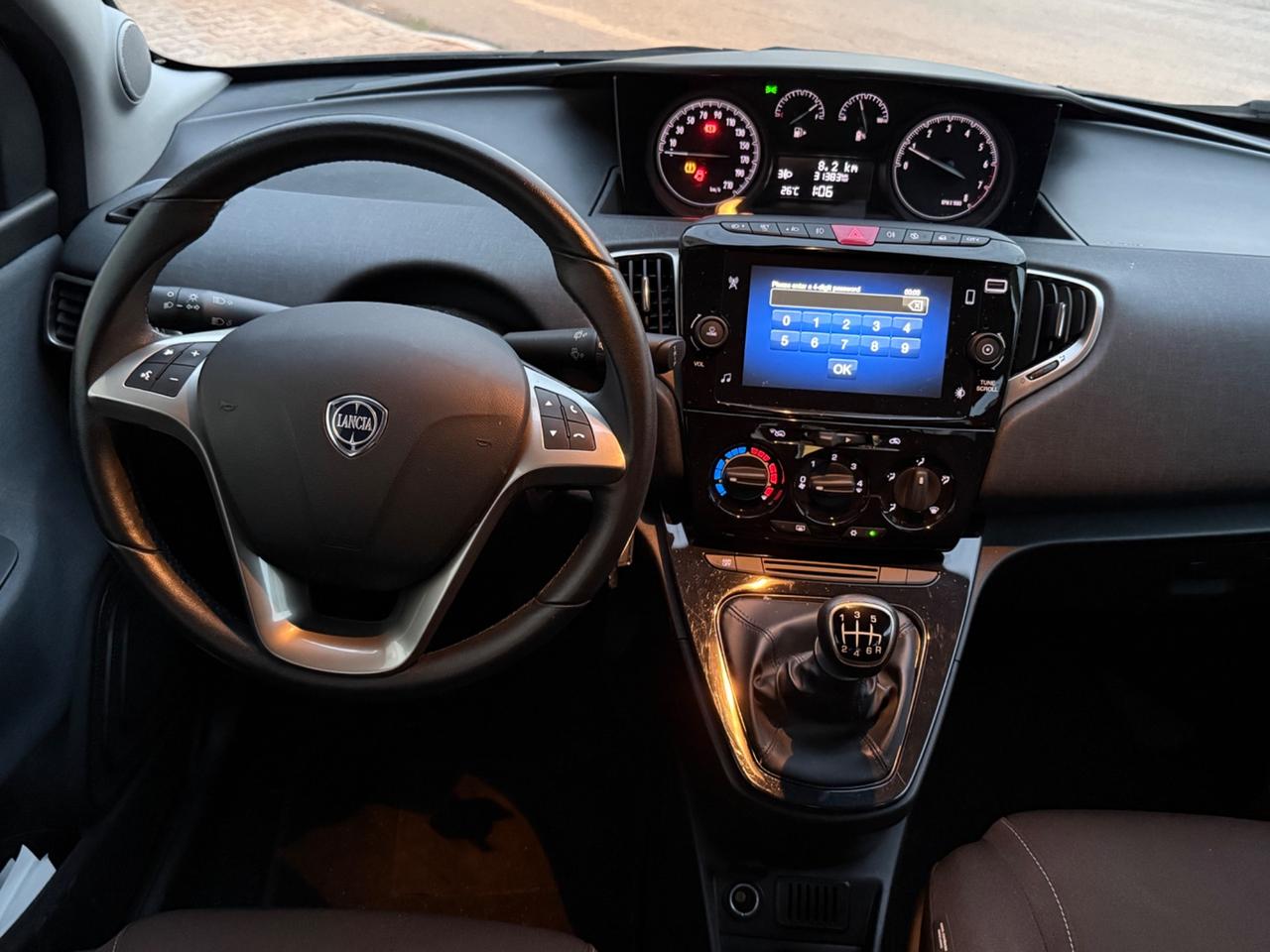 Lancia Ypsilon 1.0 FireFly 5 porte S&S Hybrid Gold