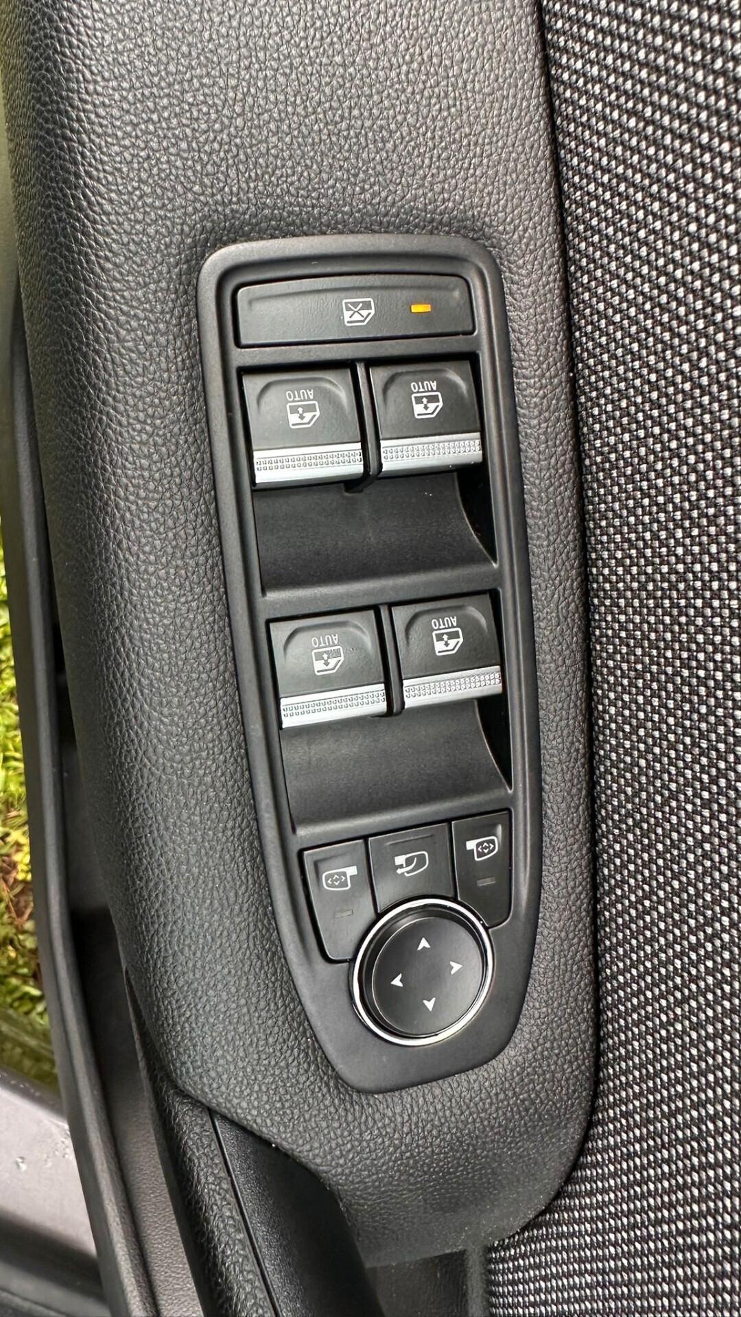 Renault Captur 1.0 TCe 90CV Techno 2025 8.800KM GPL Leggi testo