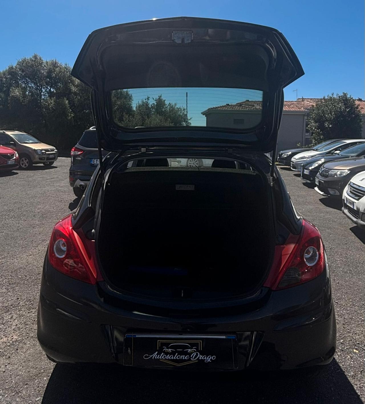 Opel Corsa 1.2 3 porte b-color