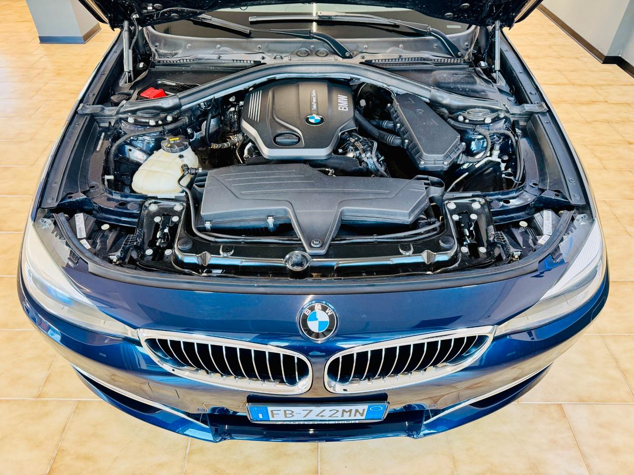 BMW 318d GT Luxury - LED / Navi