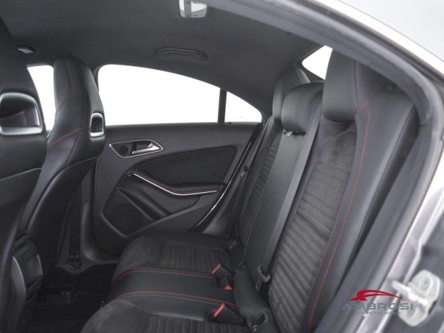 MERCEDES-BENZ CLA 200 d 4Matic Automatic Premium Dark Night