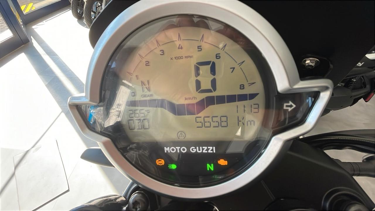 Moto Guzzi V7 stone V7IV