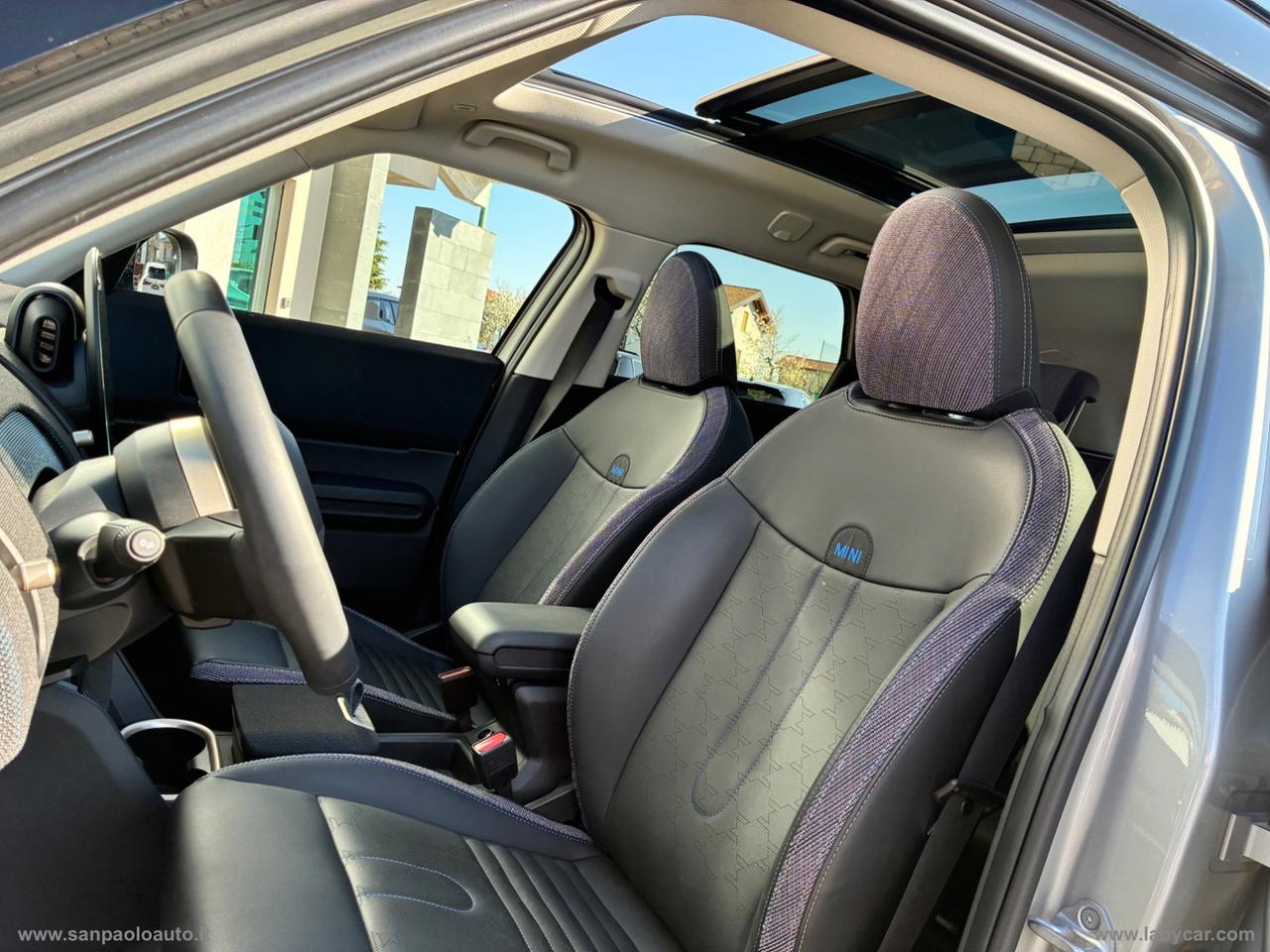 MINI Mini C Favoured Countryman
