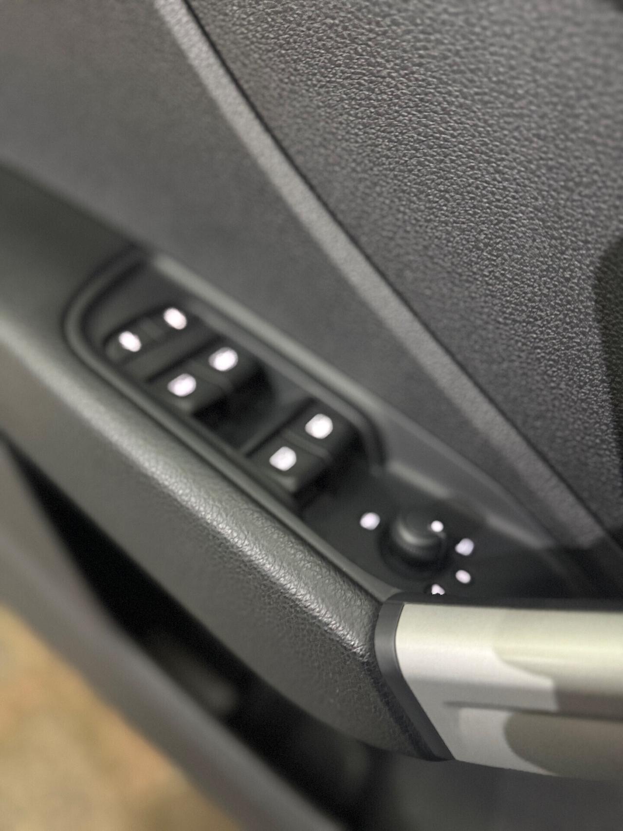 Audi Q2 30 TDI S tronic Identity Black