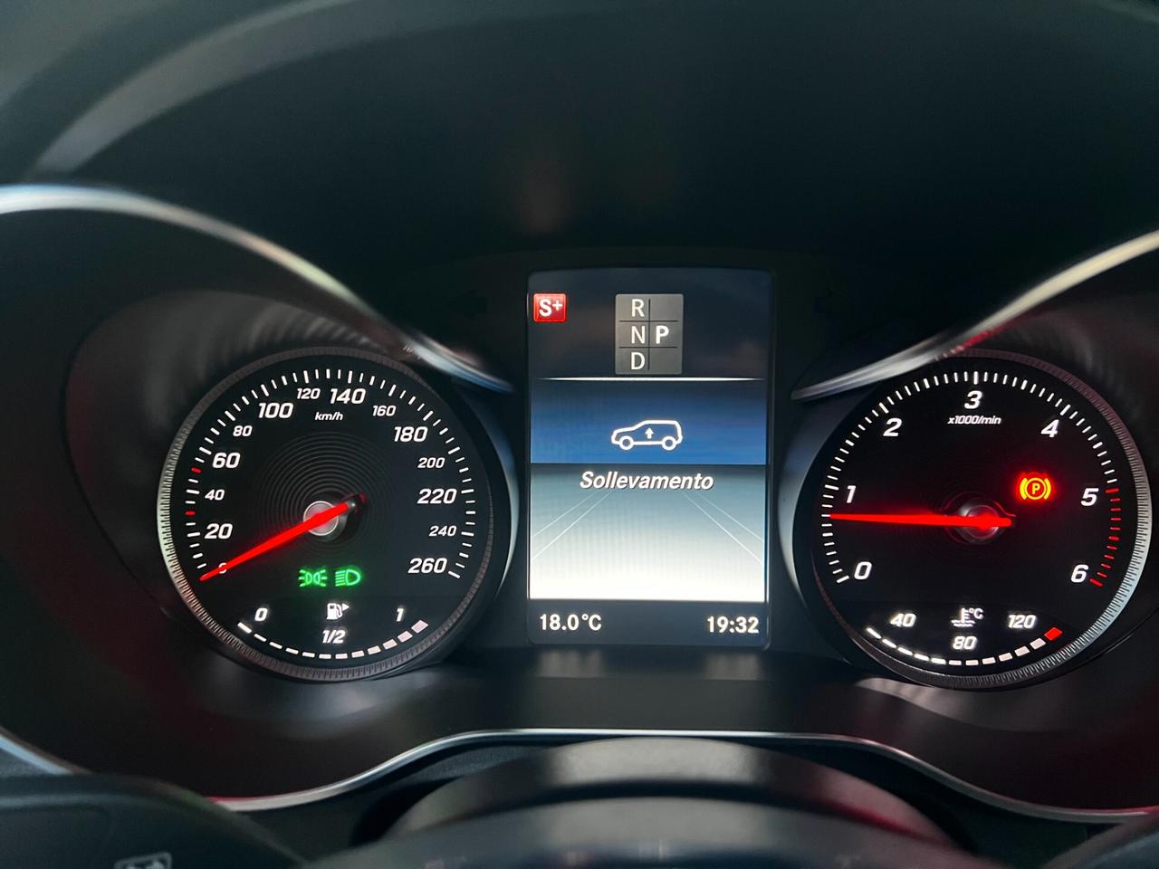 Mercedes-benz GLC Coupe 250 D 4Matic-AMG-2019