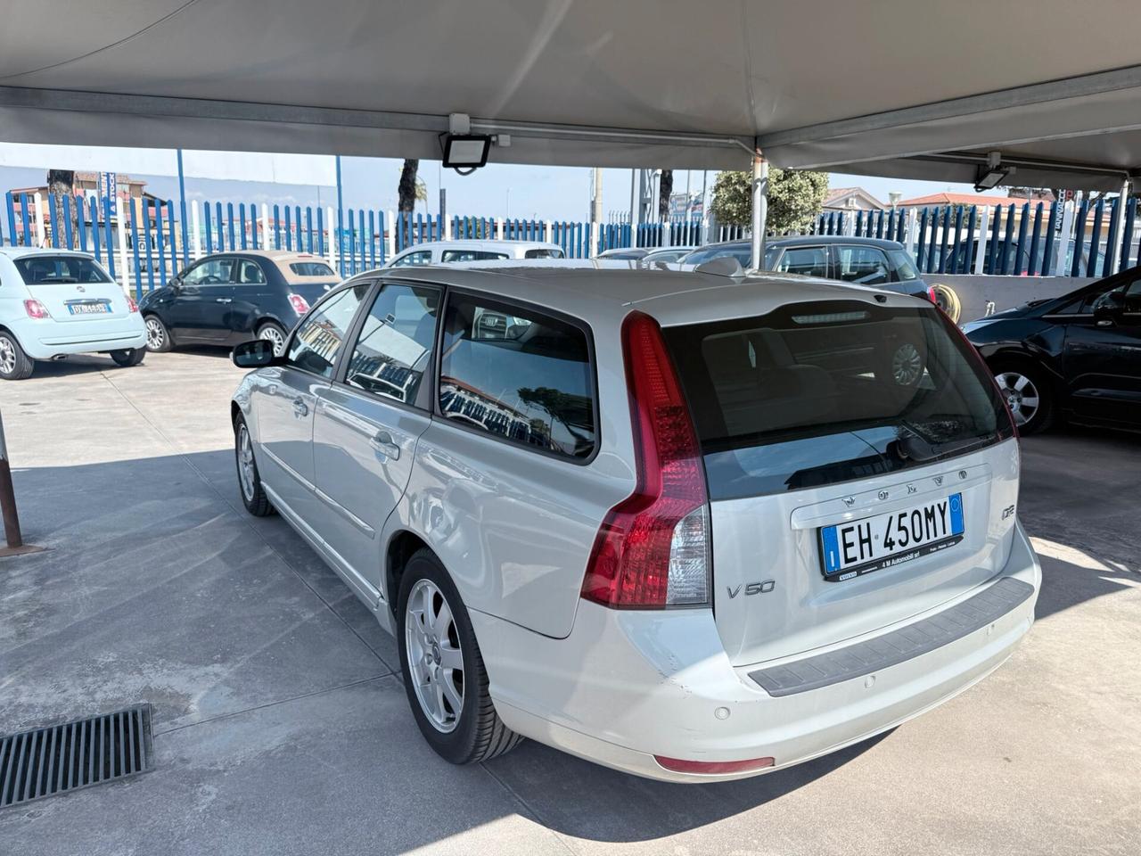 Volvo V50 D2 R-design