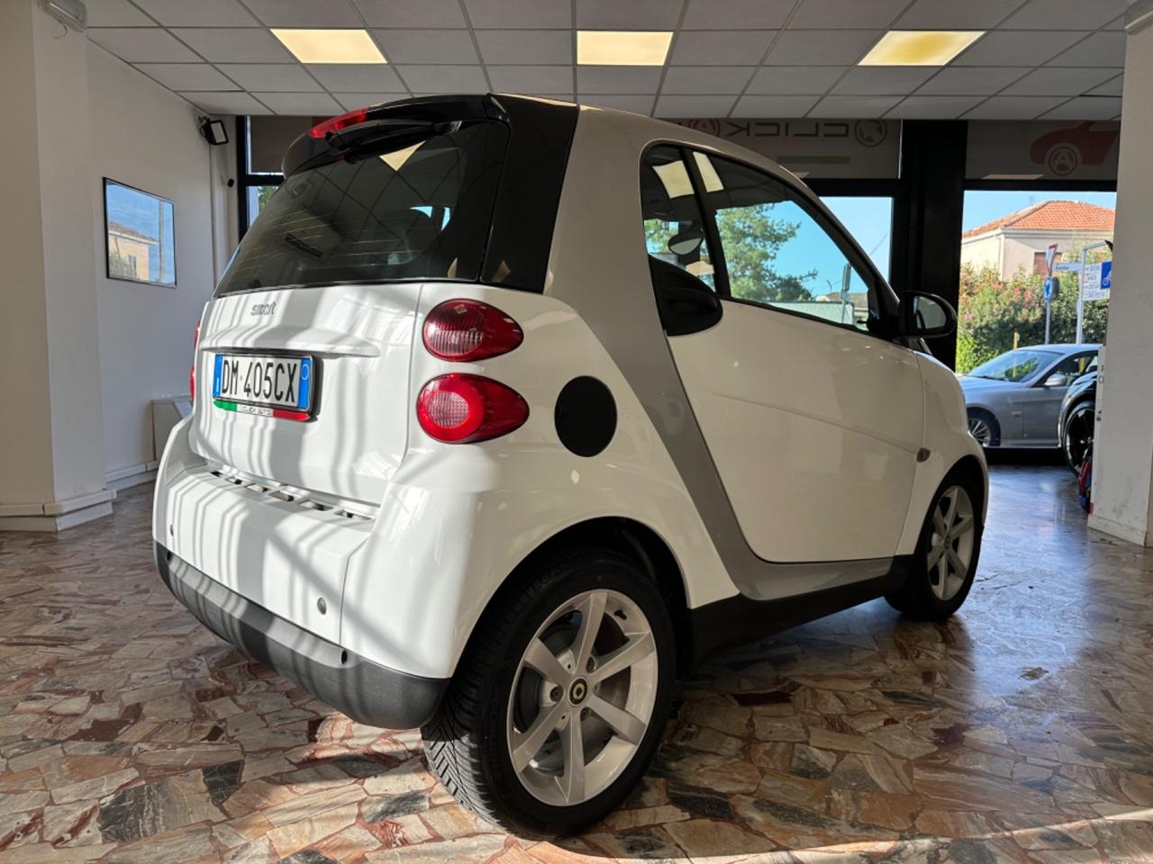 Smart ForTwo 1000 52 kW coupé pulse servosterzo