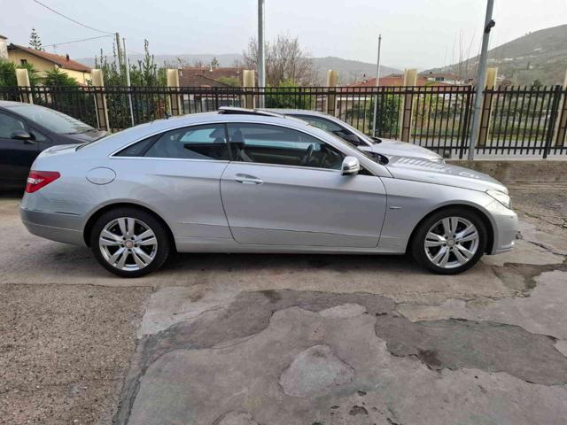 MERCEDES-BENZ E 250 CDI Coupé BlueEFFICIENCY Avantgarde