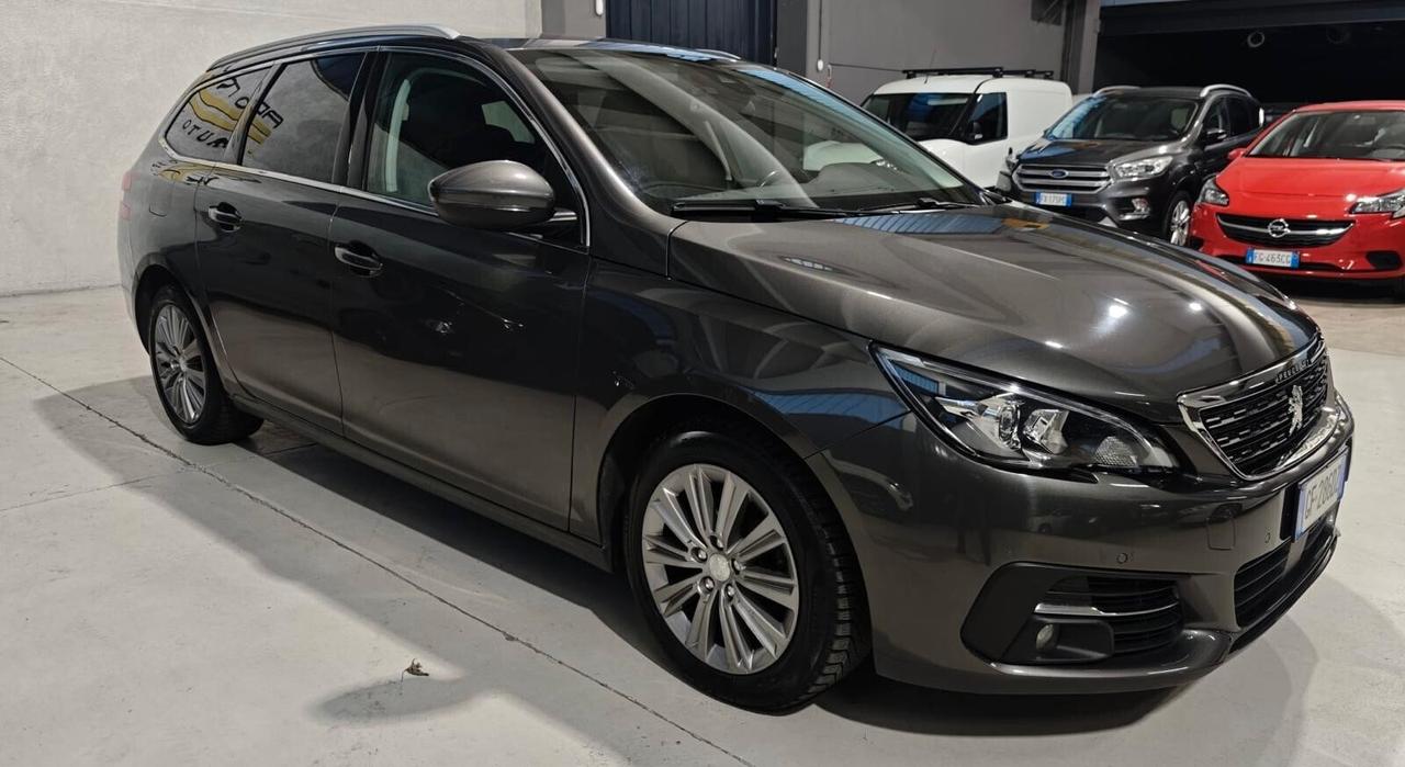 Peugeot 308 IVA ESPOSTA Allure Neopatentati