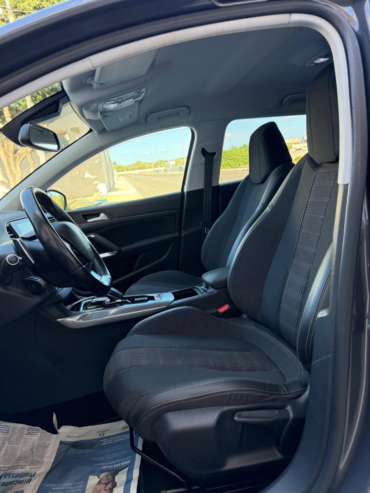 Peugeot 308 1.5 bluehdi Allure Pack CAMBIO AUTOMATICO,NAVI,TELECAMERA,FARI LED,VIRTUAL COCKPIT