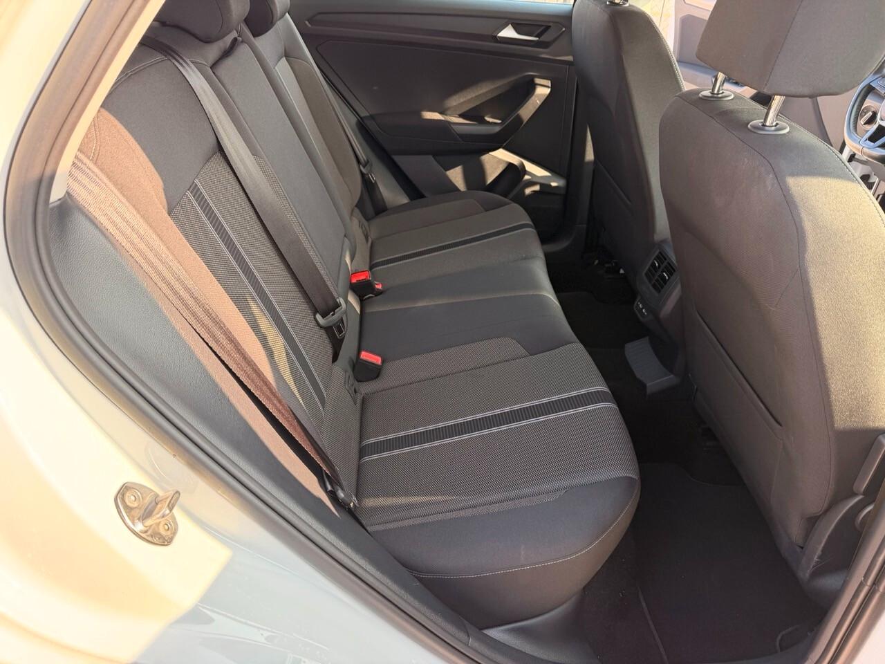 Volkswagen T-Roc 2.0 tdi 150 cv Business Dsg - Fari Full Led