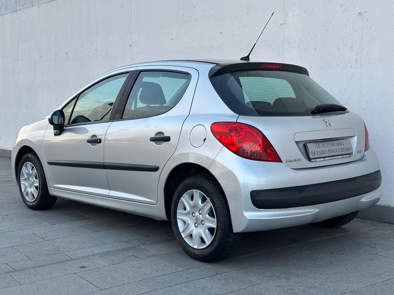Peugeot 207 1.4 8V 75CV 5p. X Line