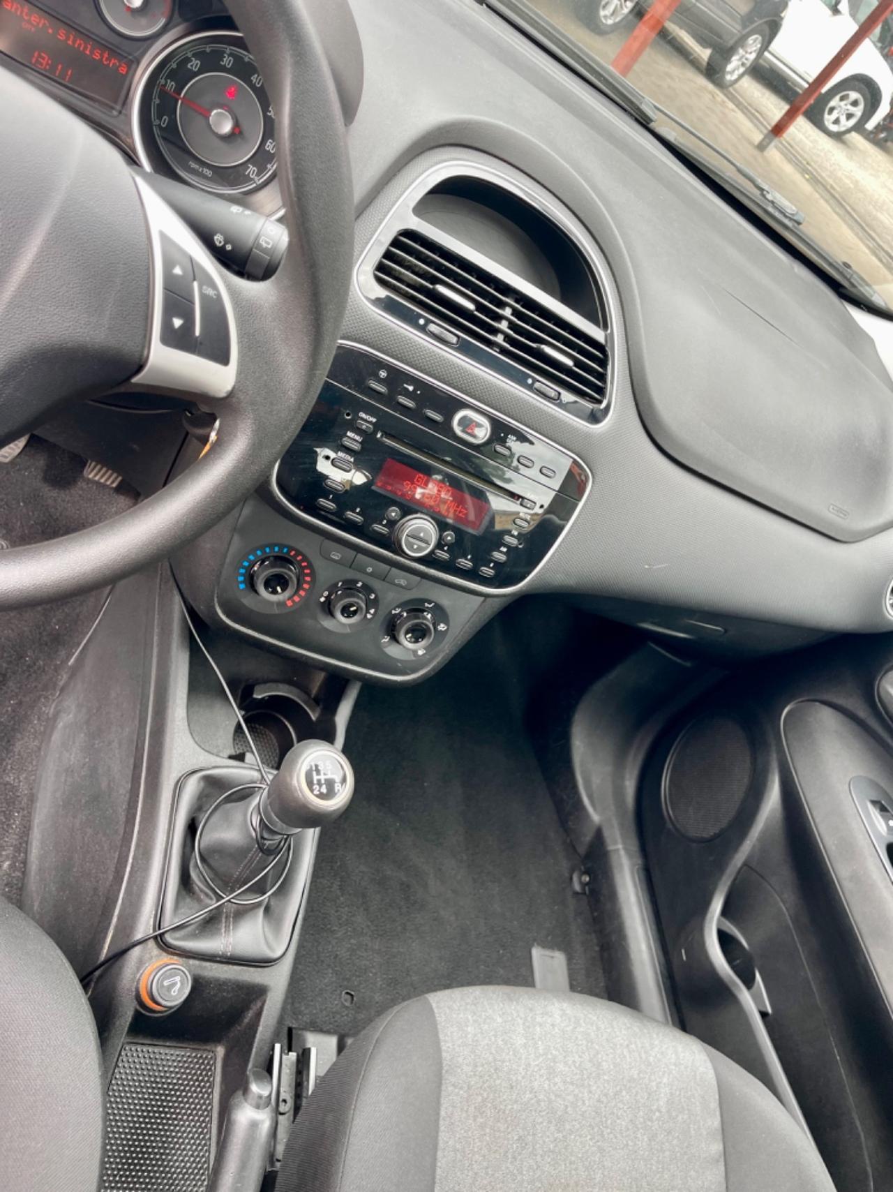 Punto 1.2 8V - Lounge-unipro-neopatentati-rate-garanzia