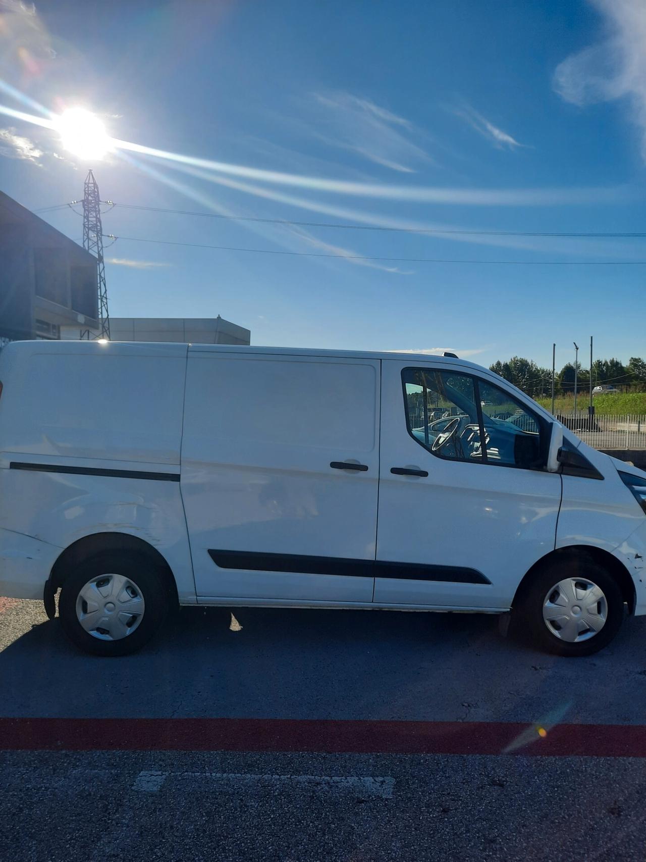 Ford Transit Custom 340 2.0 TDCi 130 PC PR.IVATO Titanium