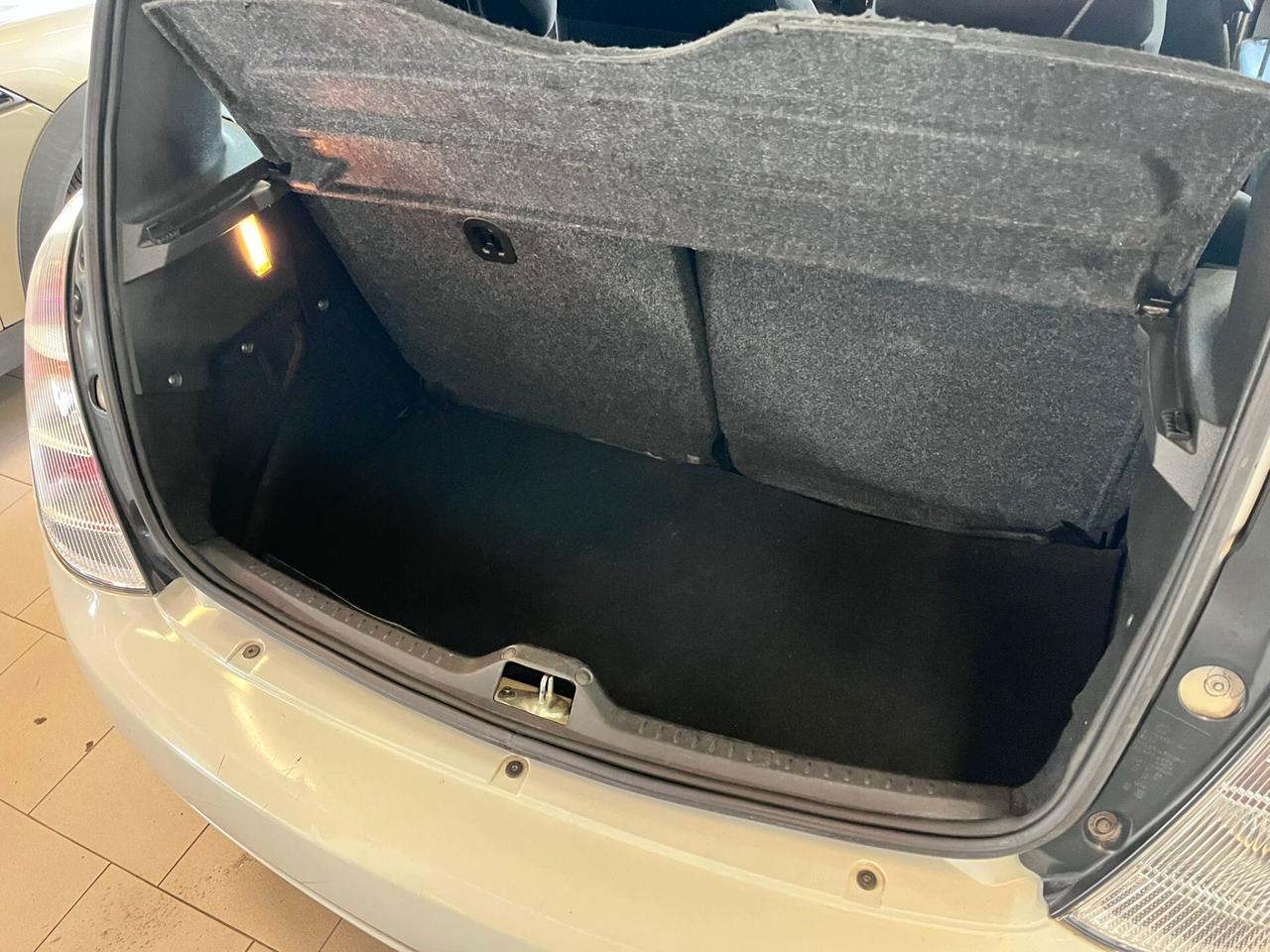 Lancia Ypsilon 1.2 Platino