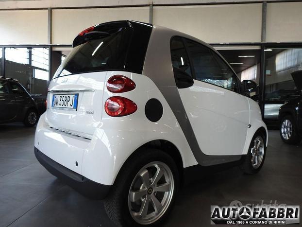 SMART - Fortwo - 1000 52 kW MHD coupé pulse-