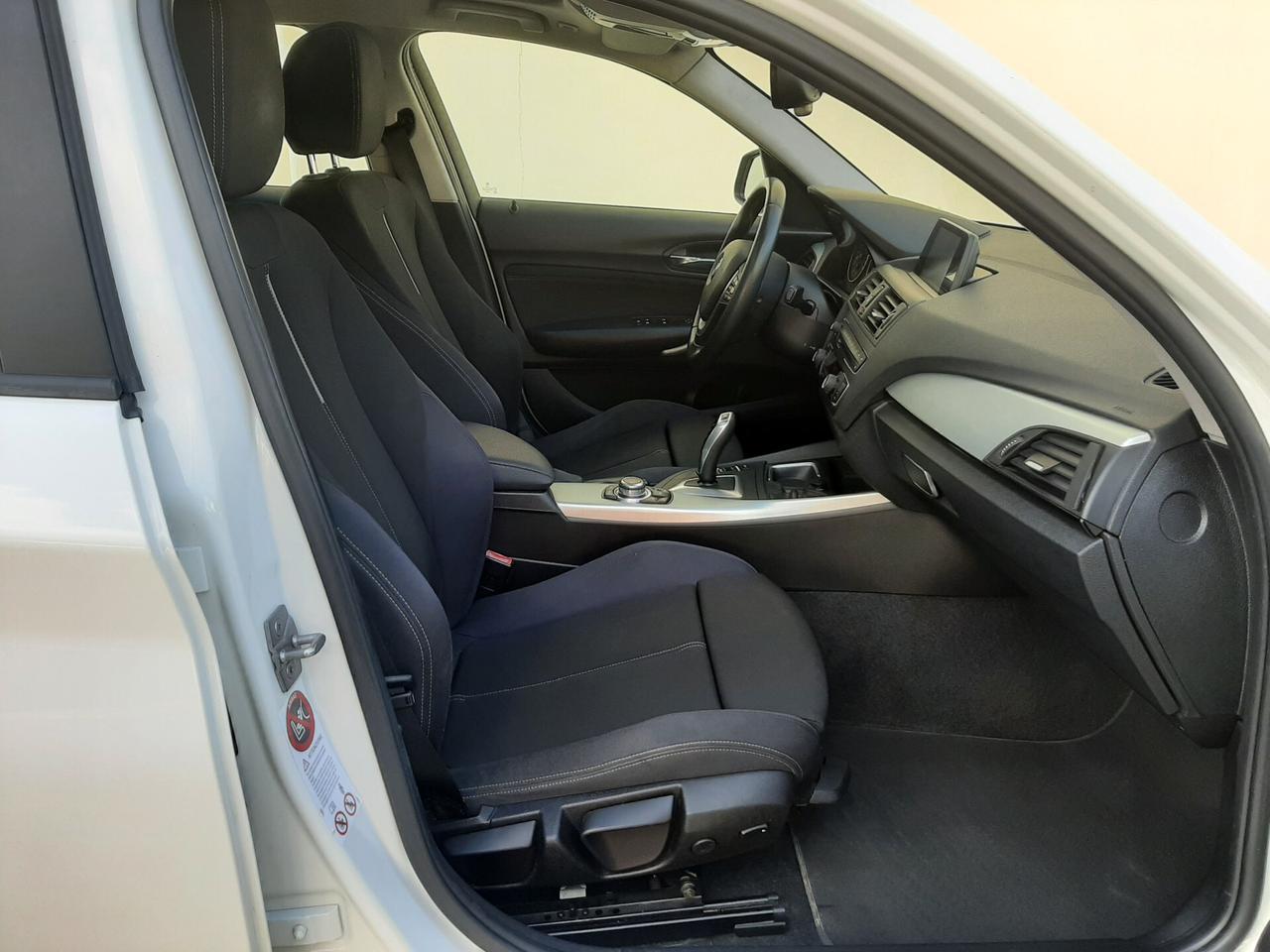 Bmw 118i 170cv 5p. Sport Line Aut.