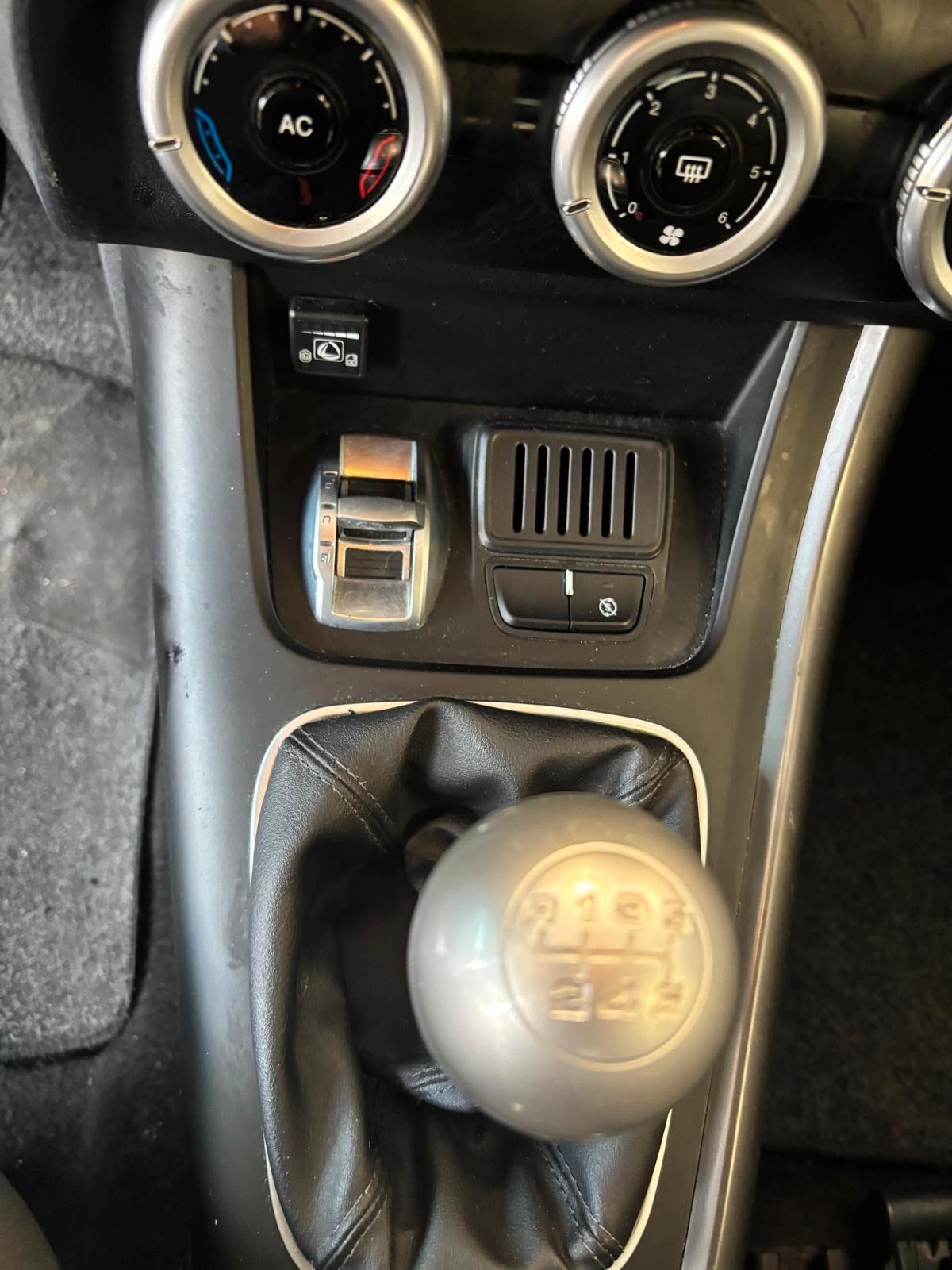 ALFA ROMEO GIULIETTA ANNO 2014 BZ METANO 1.4 KM 290 MILA