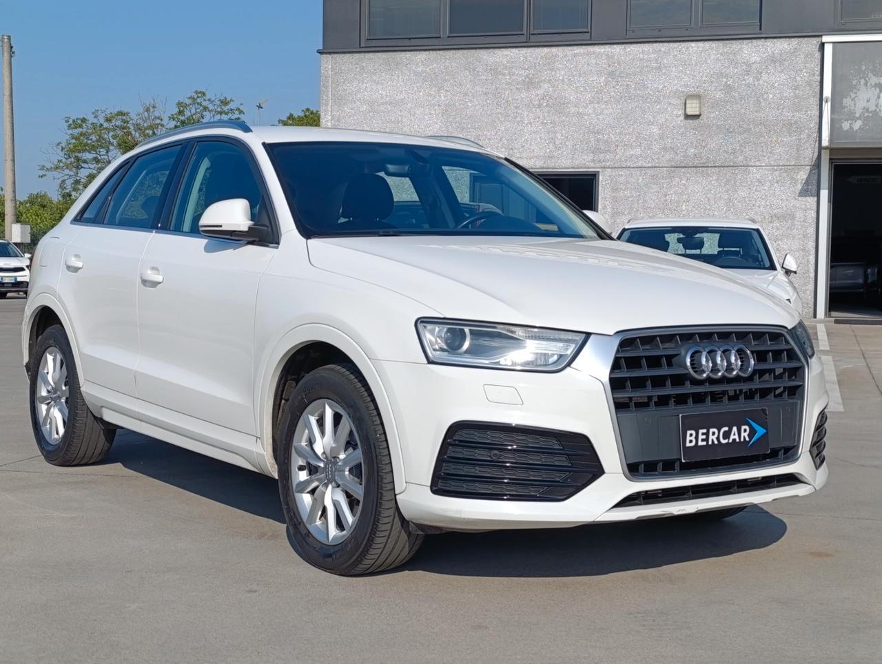 Audi Q3 2.0 tdi Business 120cv s-tronic