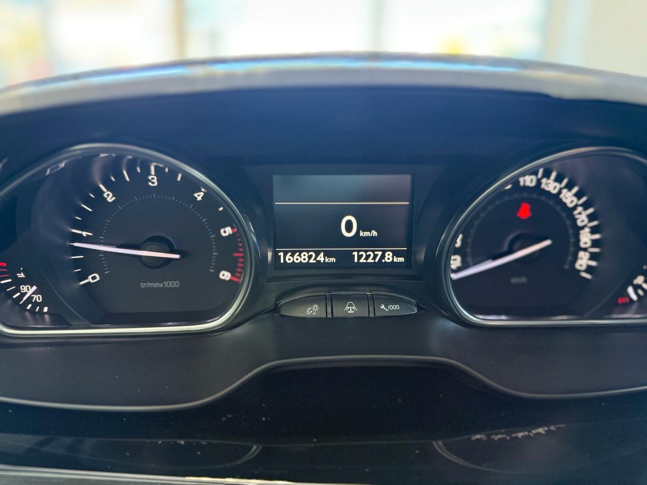 PEUGEOT 2008 1.6D ALLURE 2018