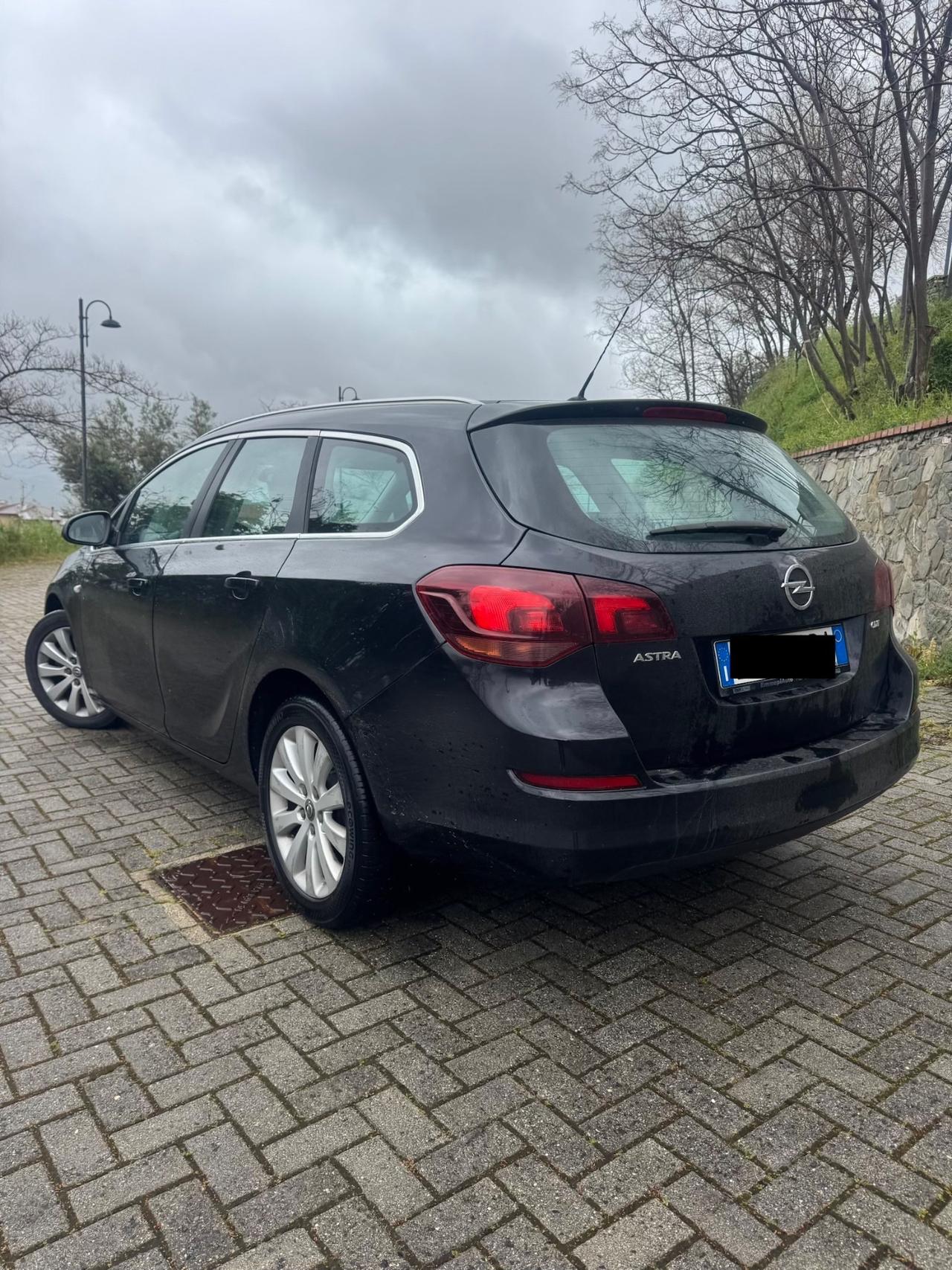 Opel Astra 1.7 CDTI 110CV SW 2012