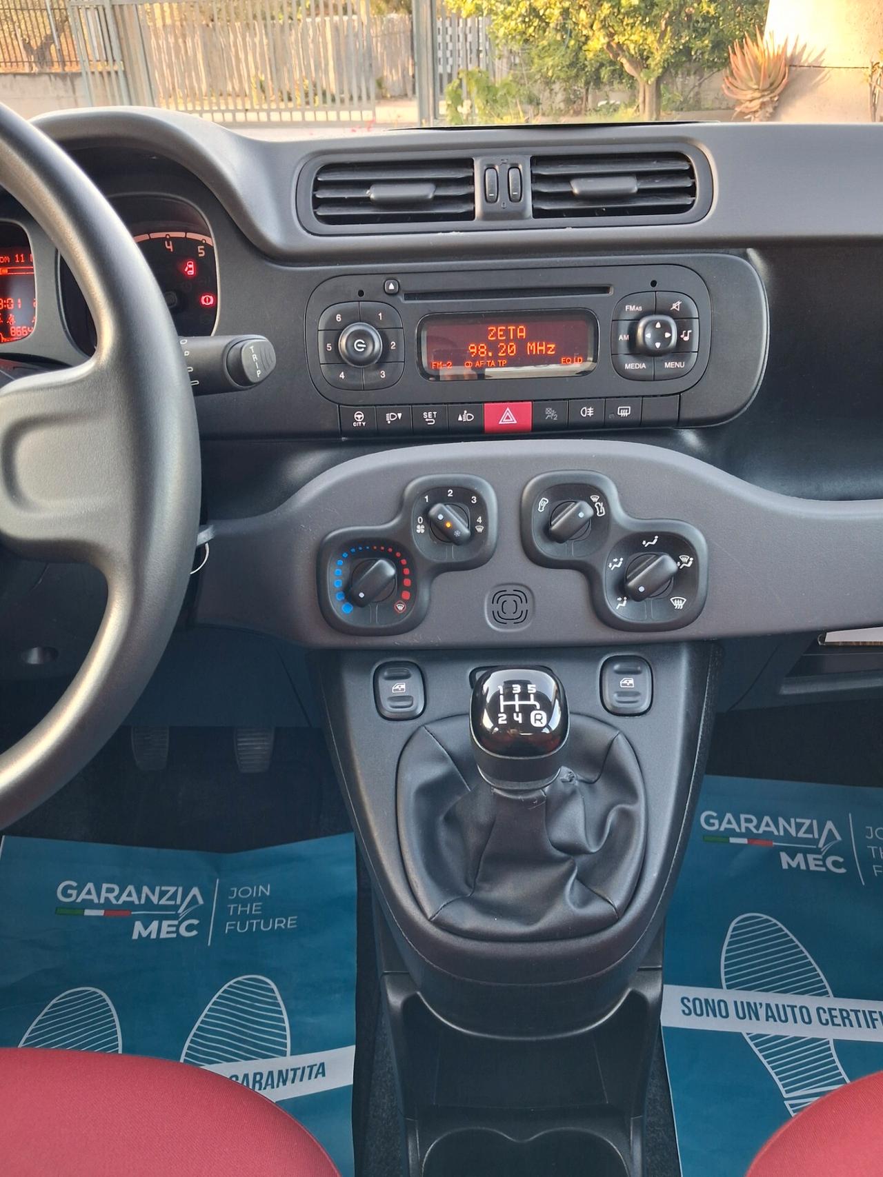 Fiat Panda 1.2 Easy anno2016 solo 86000km