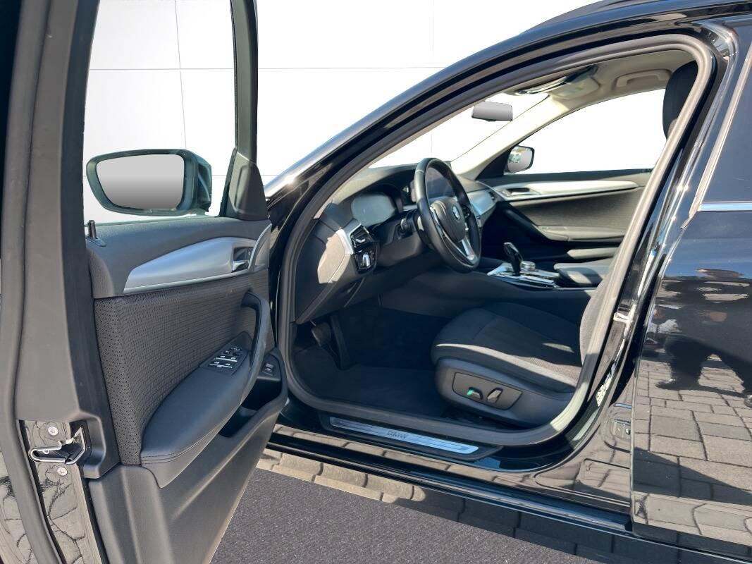 BMW Serie 5 Touring 520d mhev 48V xdrive Business auto