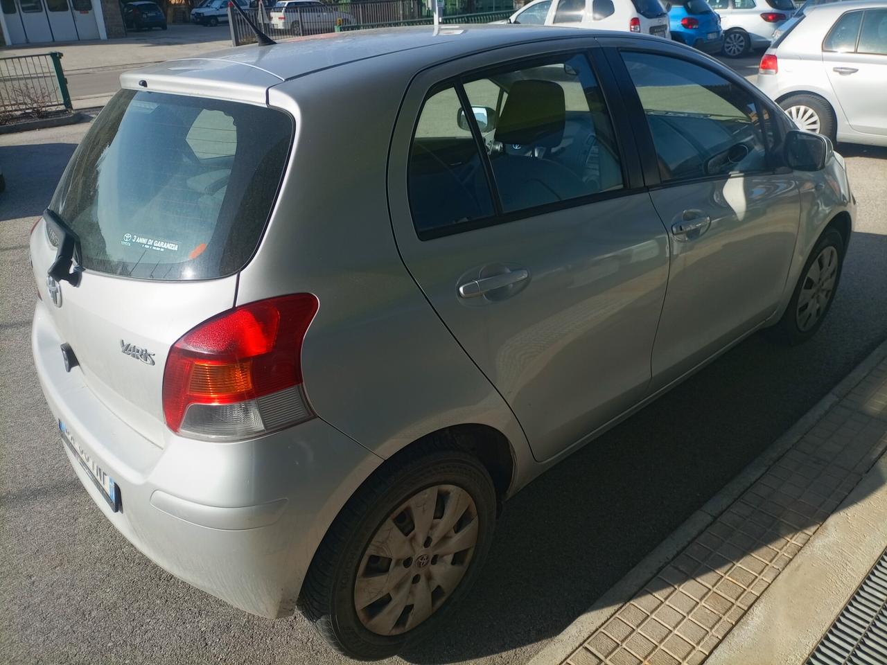 Toyota Yaris 1.3 5 porte Sol