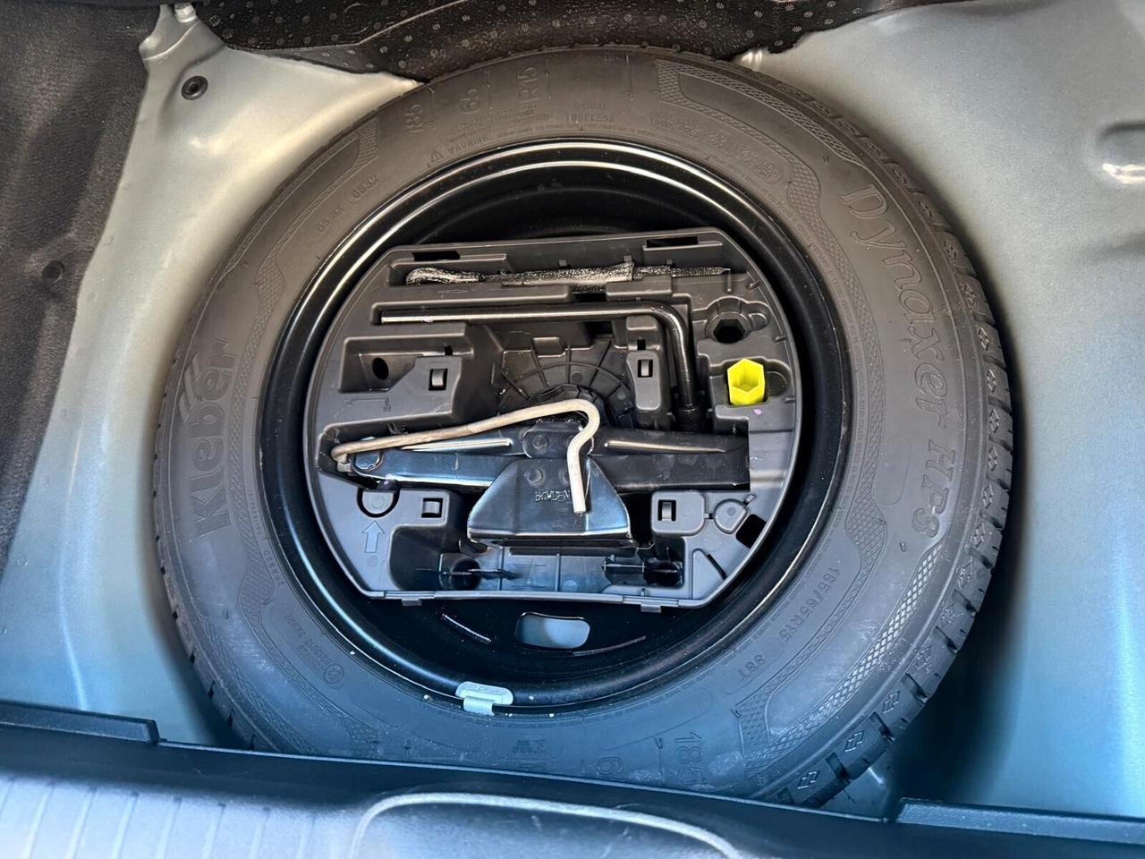 Peugeot 208 1.2 Benz 82cv Allure PER NEOPATENTATI