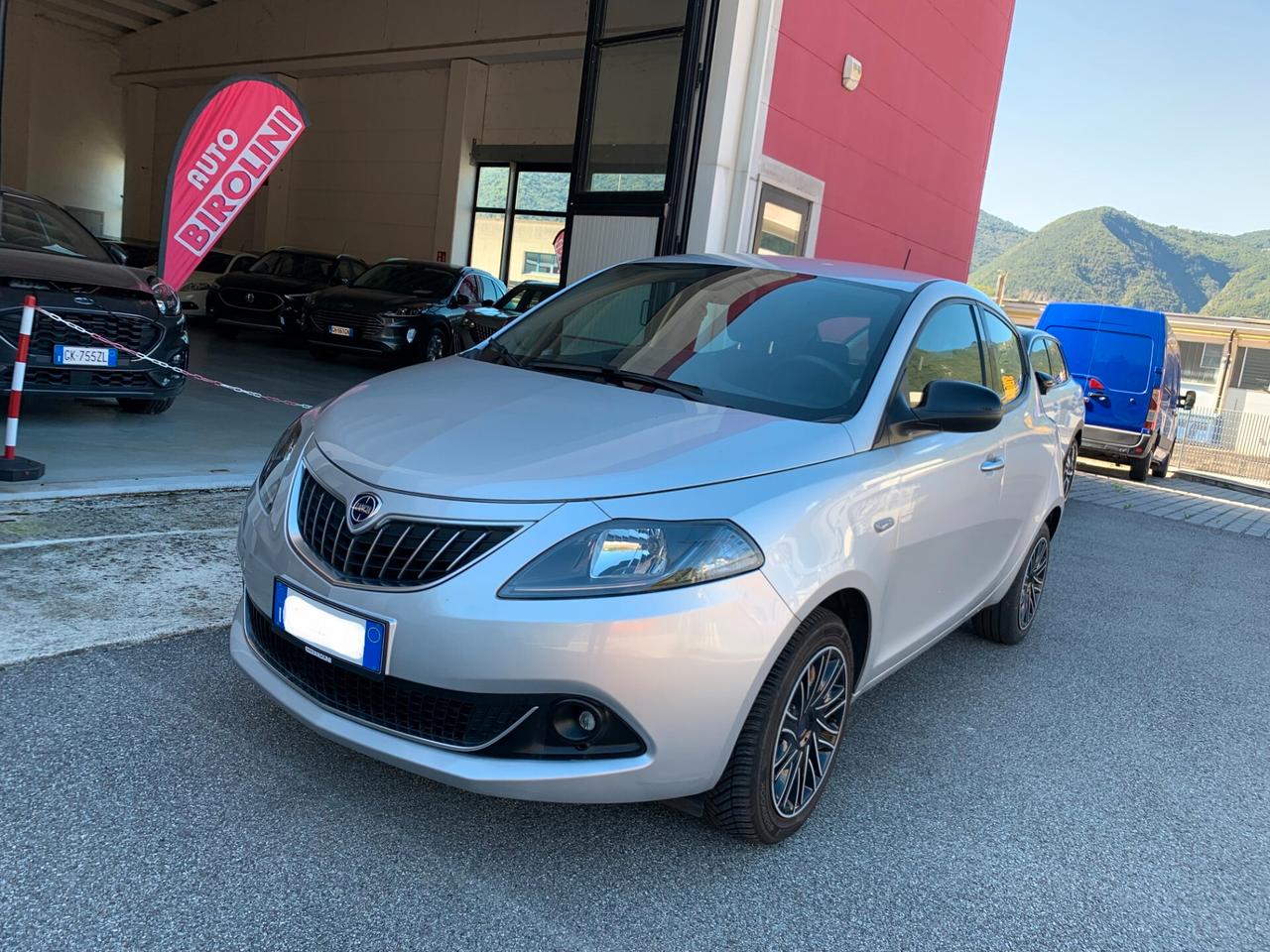 Lancia Ypsilon 1.0 FireFly 5 porte S&S Hybrid Ecochic Gold